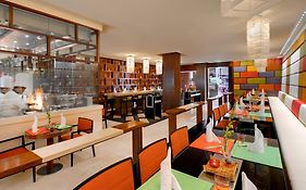 فندق كراون بلازا دبي جميرا